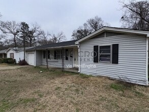 Building Photo - 1126 Barbara Ann Dr