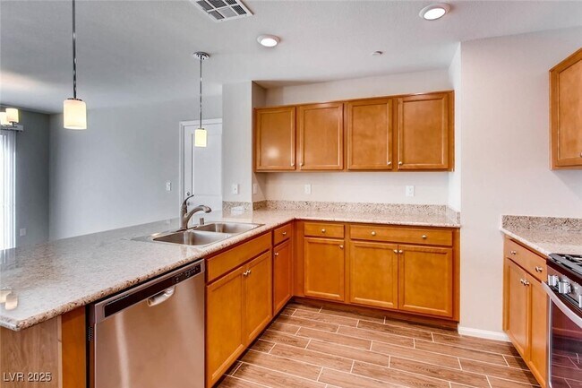 Building Photo - 3116 Paladi Ave
