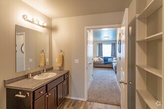 1BR, 1BA, Model - 771 SF - Edgewater Villas