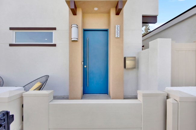 Photo - 2352 E Poppy St House