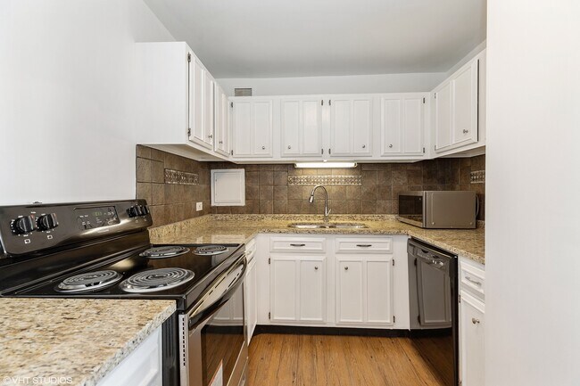 Foto del edificio - 4343 N Clarendon Ave