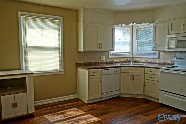 Foto del edificio - 6504 Whitesburg Dr