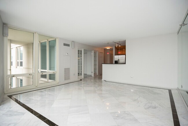Foto del edificio - 345 N La Salle Dr