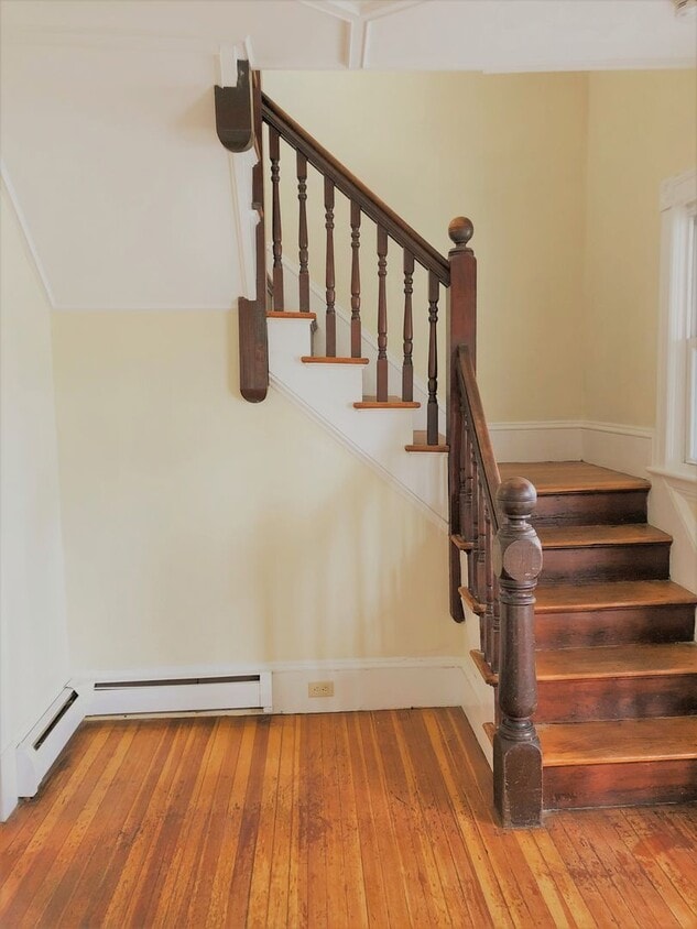 Primary Photo - 585 Tyler St