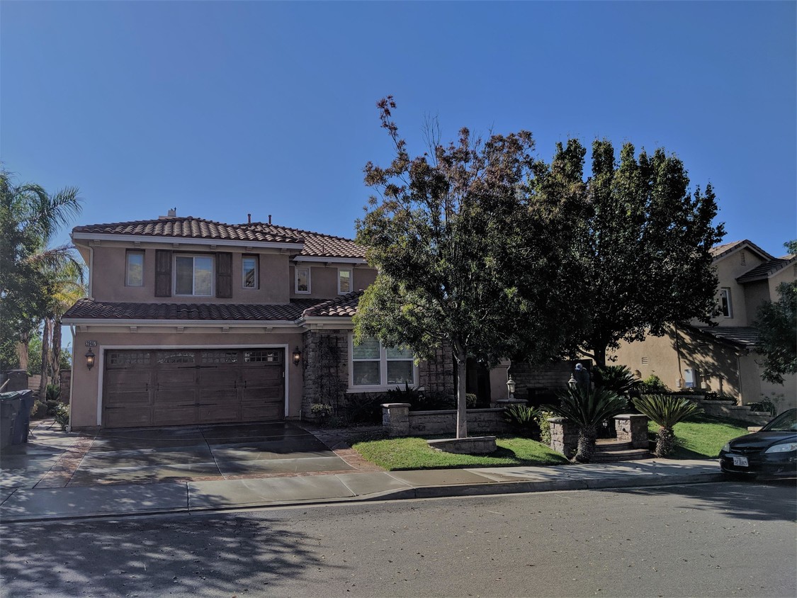 Primary Photo - 28487 Falcon Crest Dr