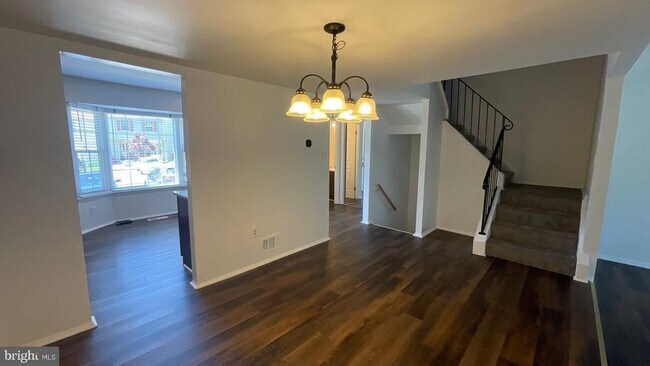 Foto del edificio - 8611 Kelso Terrace