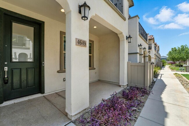 Building Photo - 2022-Built Eastmark Gem with Resort-Style ...