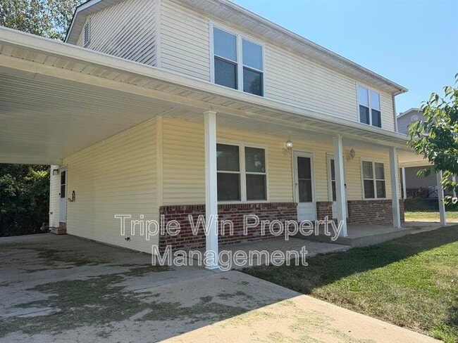 Building Photo - 226 Diekamp Ln