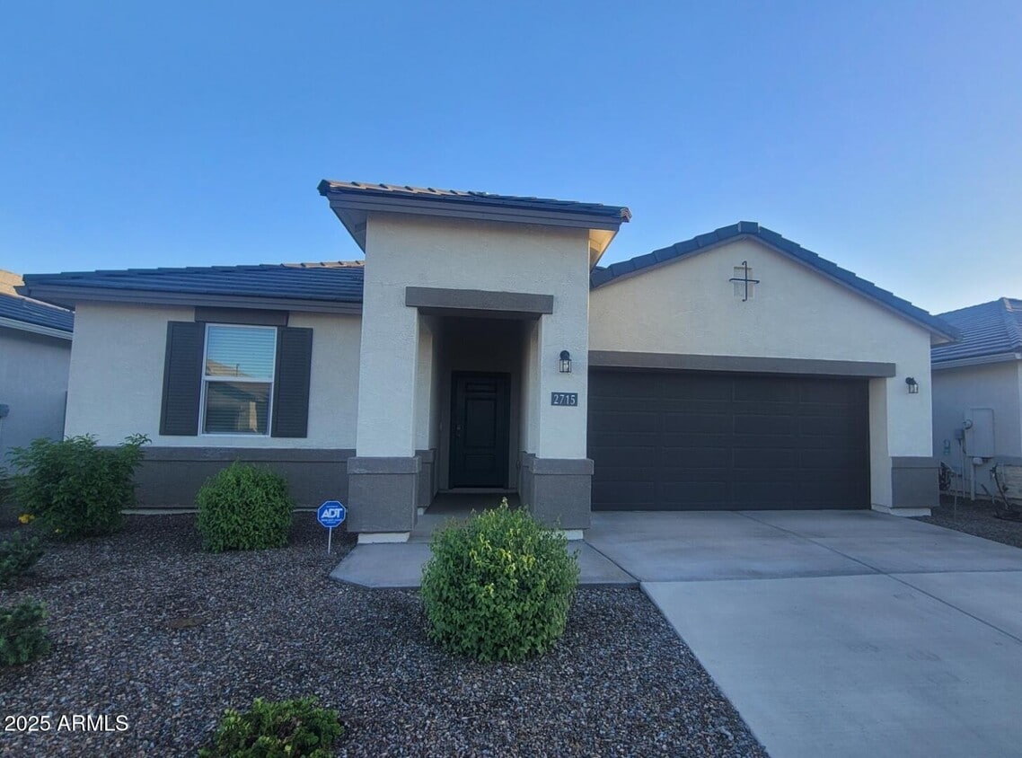 Foto principal - 2715 W Seaver Ave