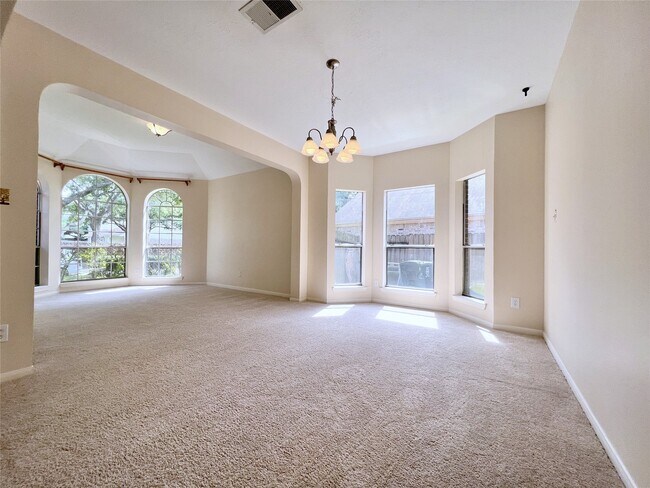 Foto del edificio - 4723 Silverlake Dr