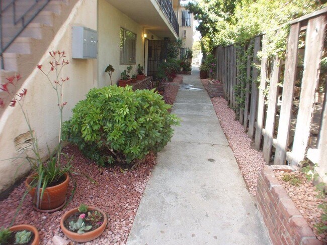 Foto del edificio - 531 Brooks Ave
