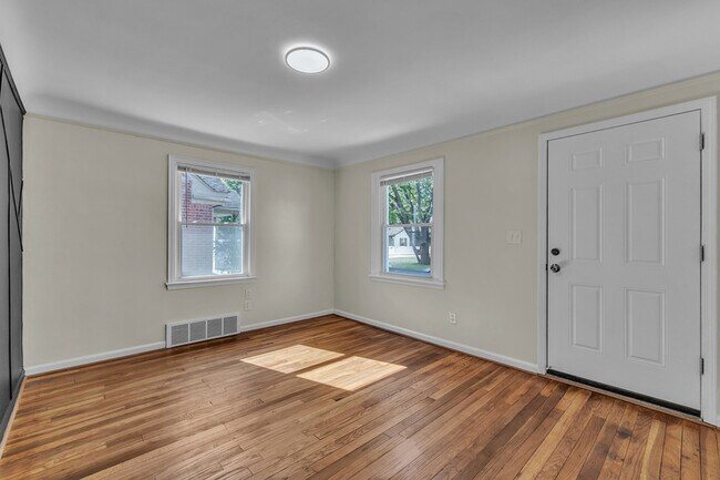 Foto del edificio - 7991 Jackson St