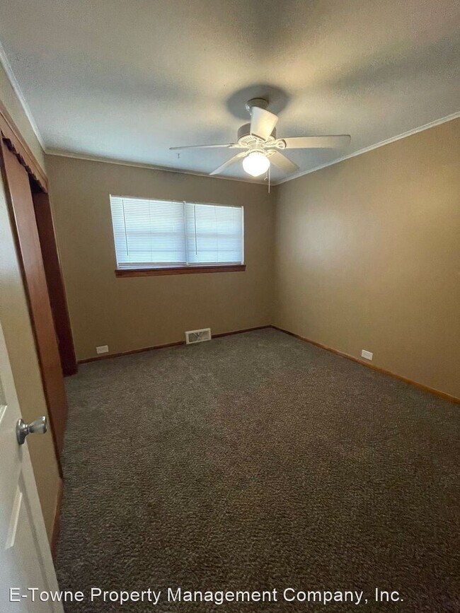 Building Photo - 3 br, 2 bath House - 1710 S. Johnson