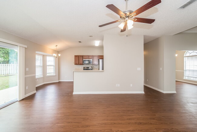 Foto del edificio - 12271 Scotts Cove Trail