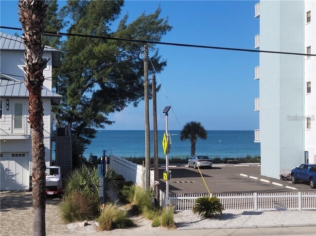 Foto del edificio - 8465 W Gulf Blvd