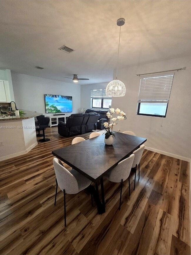 Foto del edificio - 540 NE 33rd Terrace