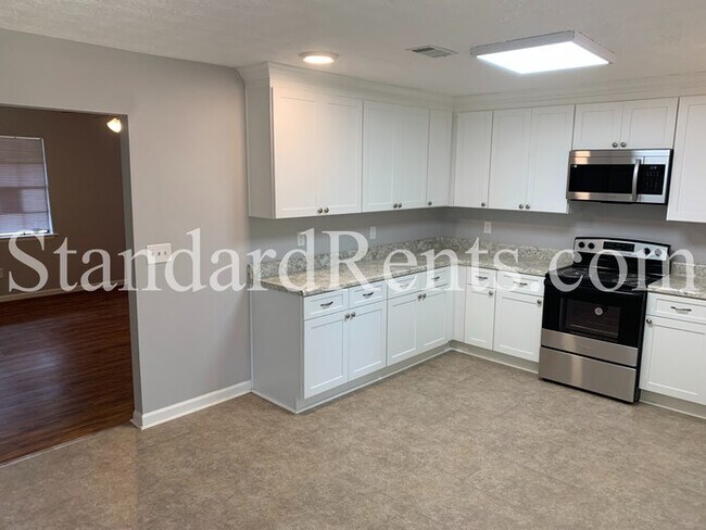 Foto del edificio - 432 Johnson Rd