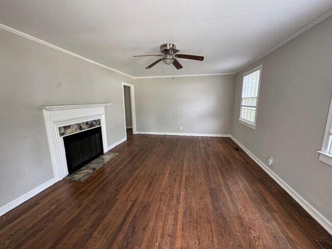 Foto del edificio - 1330 Macon Ave