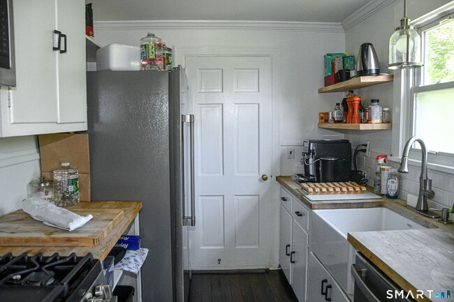 Building Photo - 50 Millerton Rd