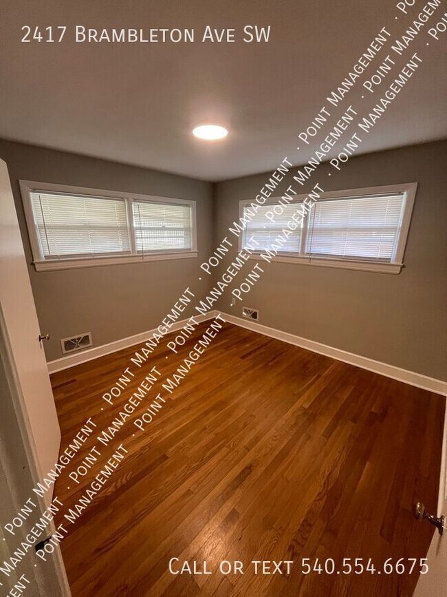 Foto del edificio - 2417 Brambleton Ave SW