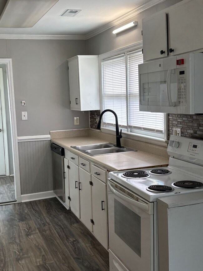 Foto del edificio - Cozy 2 Bedroom and 2 Baths