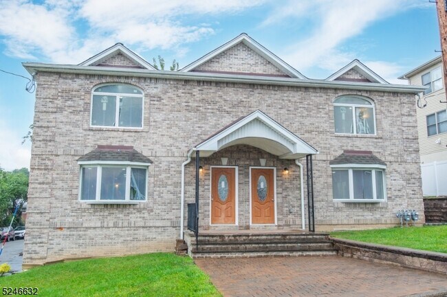 Foto del edificio - 42 Haverhill Ave