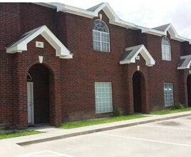 Building Photo - 1805 Dixieland Rd