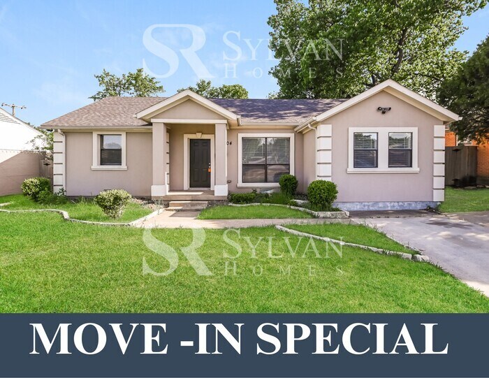 Primary Photo - The living is easy in this 3 bedroom, 2 ba...