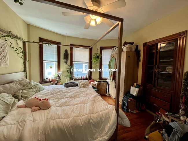 Foto del edificio - 67 Roseclair St