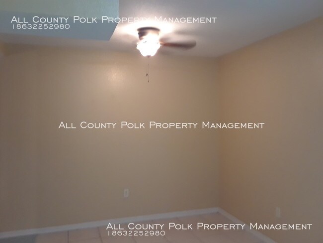 Foto del edificio - 7817 Rolling Grove Dr E