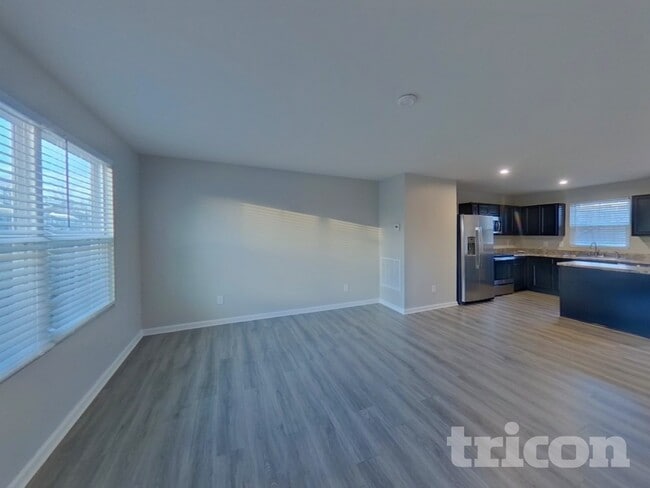 Foto del edificio - 467 Hobson Wy