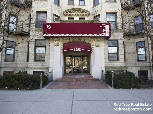 Foto principal - 1258 Commonwealth Ave