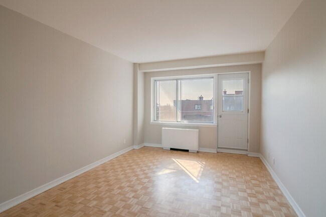 Photo du bâtiment - 4555 Av. Bonavista