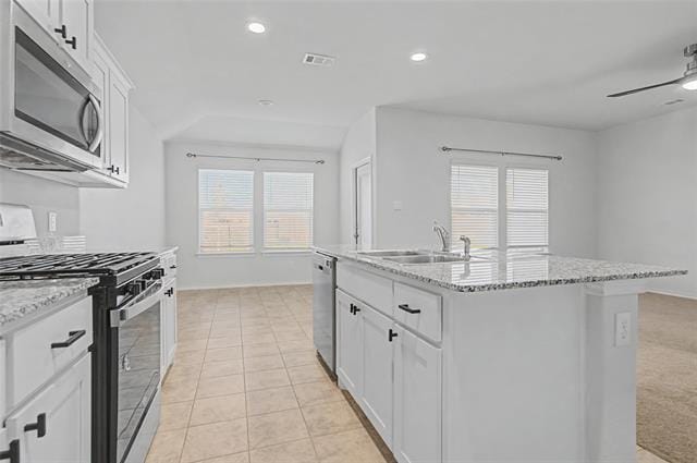 Building Photo - 724 Basteen Ln