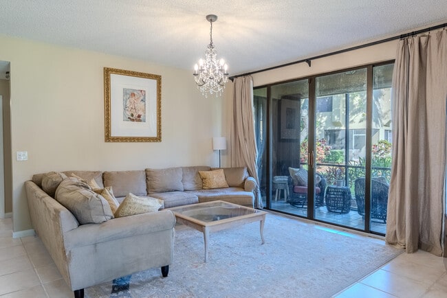 Foto del edificio - 10527 NW 10th St