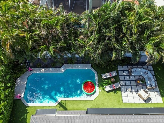 Foto del edificio - 222 N Tradewinds Ave