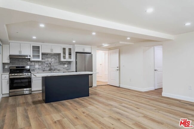 Building Photo - 4422 Melbourne Ave