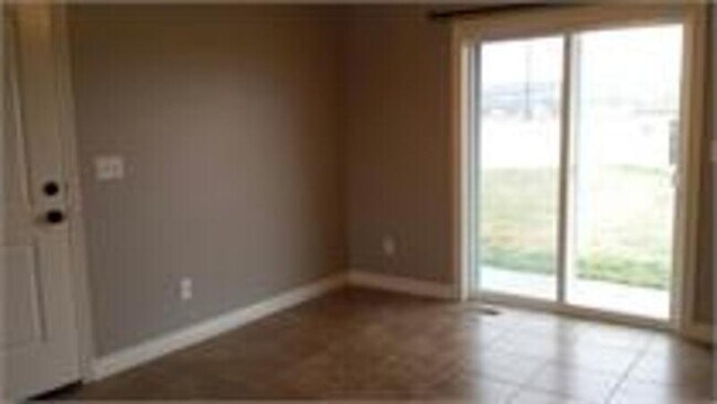 Foto del edificio - 4468 Dixie St