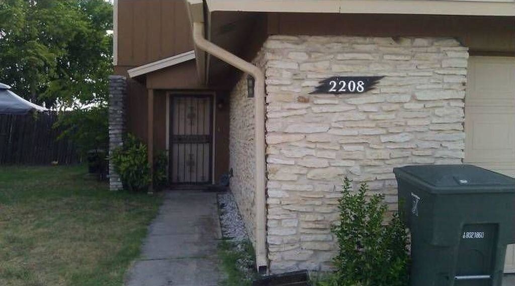 Primary Photo - 2208 Cascade Drive