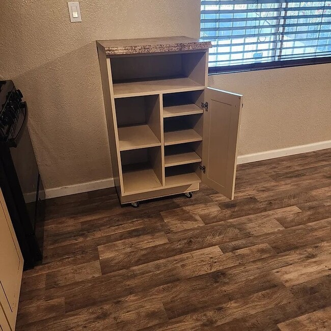 Building Photo - 340 Las Cruces