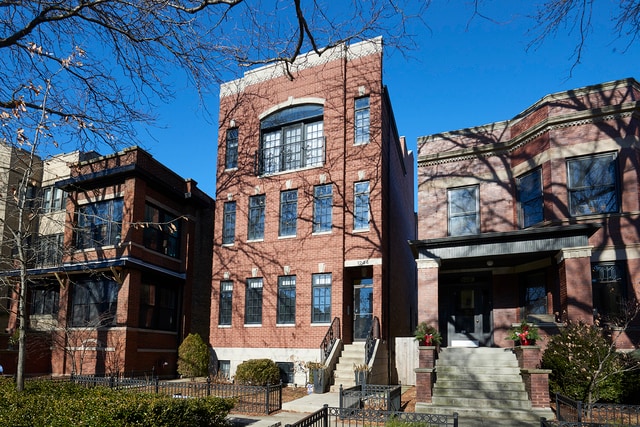 Primary Photo - 1244 W Cornelia Ave