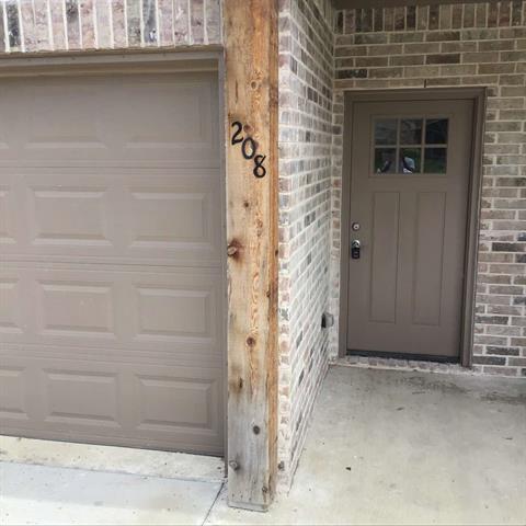 Foto del edificio - 460 Pecan Hollow St
