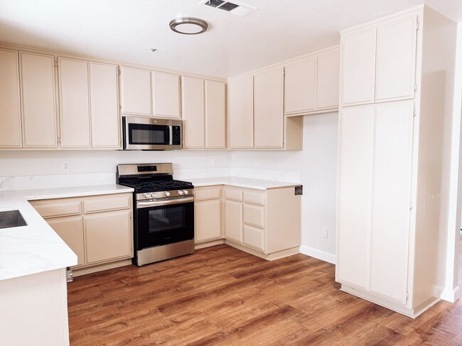 Photo - 6152 Orange Ave Apartment