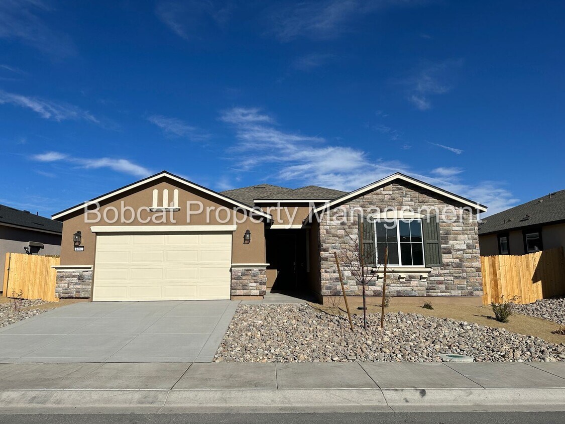 Foto principal - Brand New, Single Story Home in the Mills ...