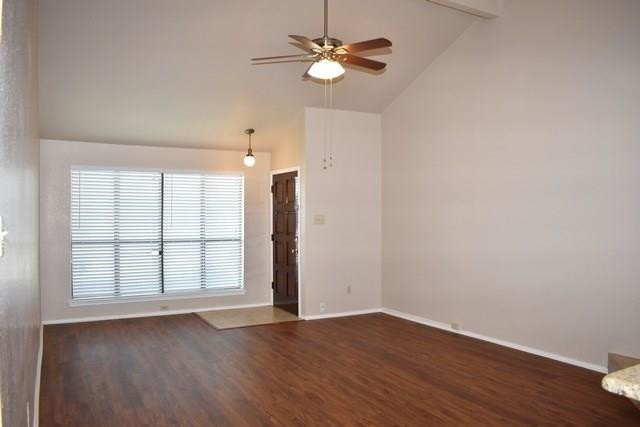 Foto del edificio - 2437 Chestnut Way