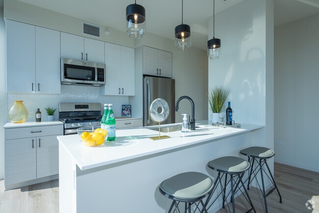 2HAB, 2BA - 1,137 ft² - Millie On Michigan