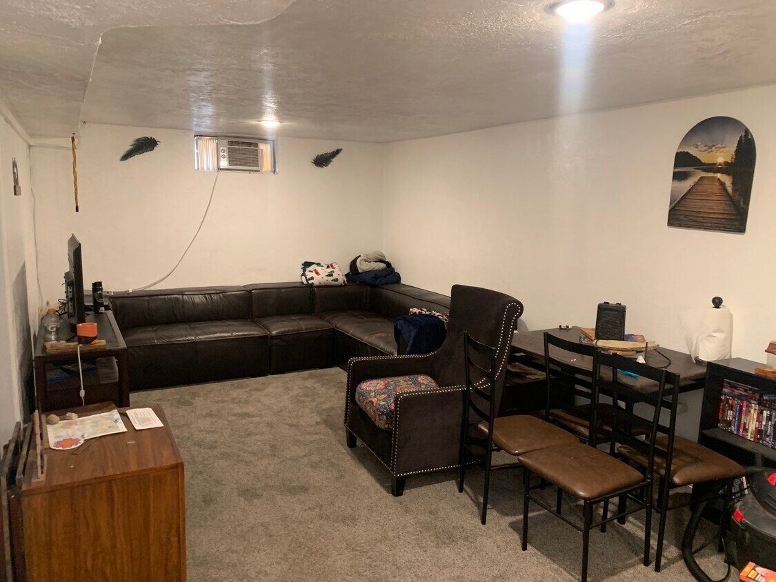 Foto del edificio - 1522 Hall Ave