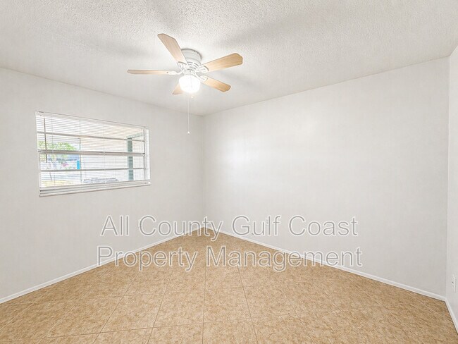Building Photo - 4727 34th St W
