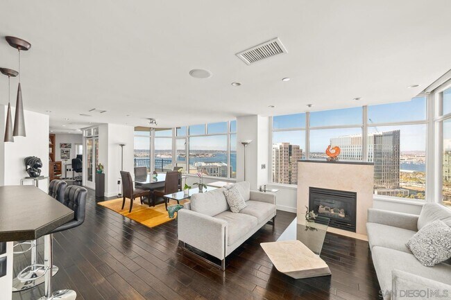 Foto del edificio - 700 W Harbor Dr