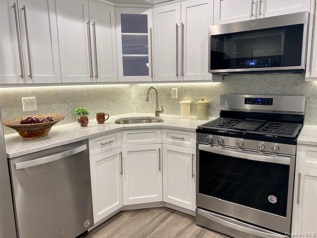 Building Photo - 65 Westwood Dr